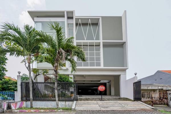OYO 90935 Rumah Kost Metroliving