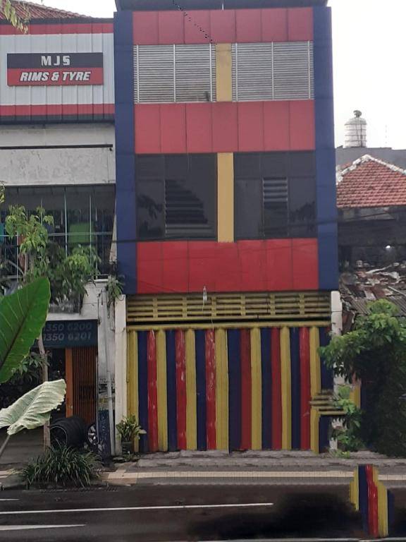 OYO 91126 Kertajaya Residence Surabaya