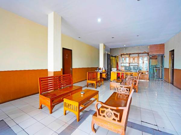 OYO 91415 De Wijaya Hotel