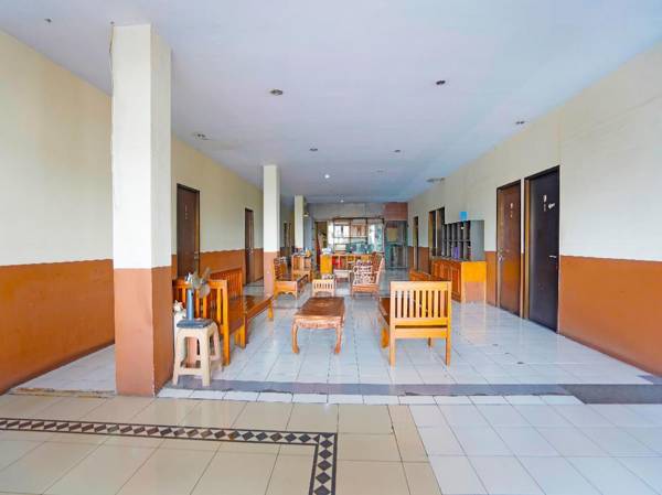 OYO 91415 De Wijaya Hotel