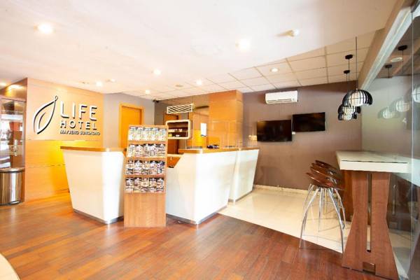 Life Hotel Mayjend Sungkono Surabaya