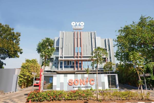 OYO Flagship 1071 Sonic Airport Hotel Semarang