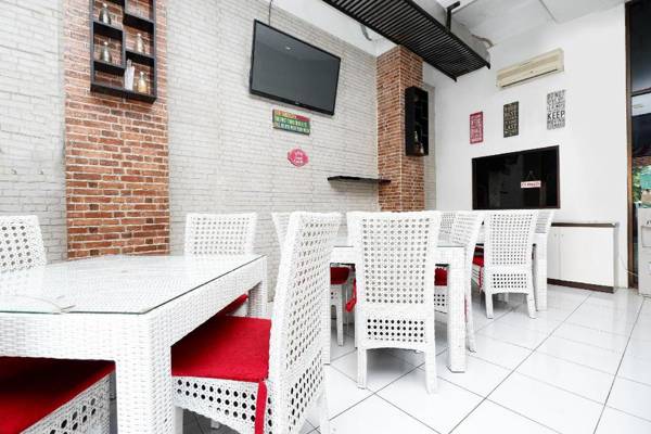 OYO 1251 Residence 8