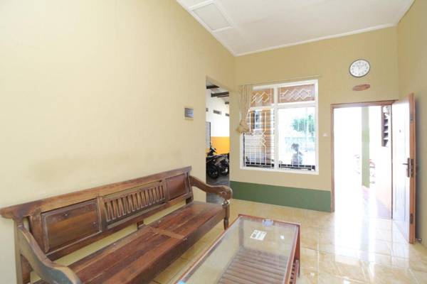 RedDoorz Syariah near PRPP Semarang