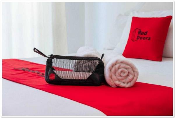 RedDoorz Syariah near Universitas Jenderal Soedirman 2