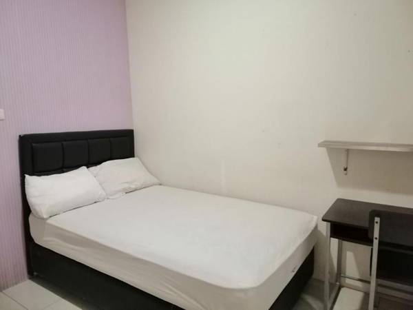 OYO 90703 Wisma Ibu T