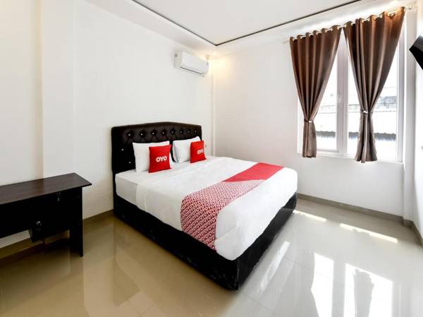 OYO 90898 Hotel Top Jaya