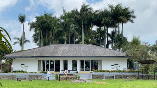 Mountain View Villa Cimacan Puncak