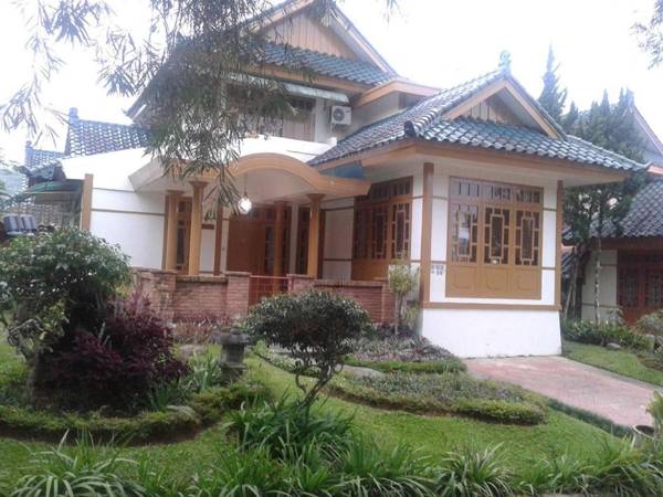 Villa Kota Bunga Azalea