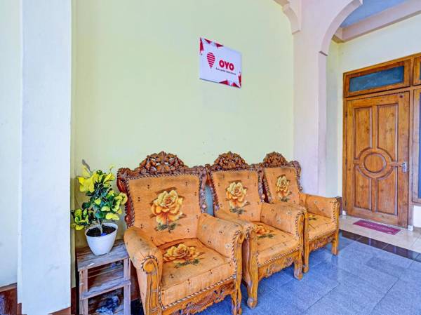 OYO 90546 Aura Syariah Homestay