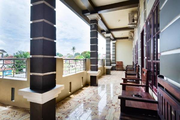 OYO 3044 Adelia Residence