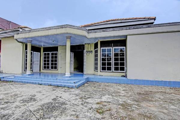 OYO 3422 Firza Homestay