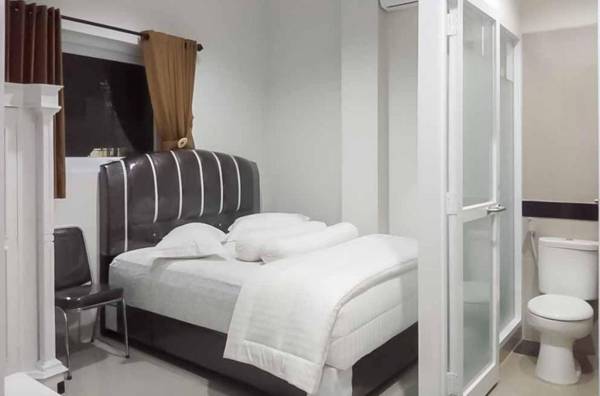Reddoorz Plus near Palembang Airport 3