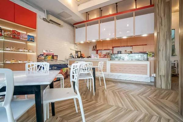 RedDoorz Plus @ Jalan Veteran Palembang