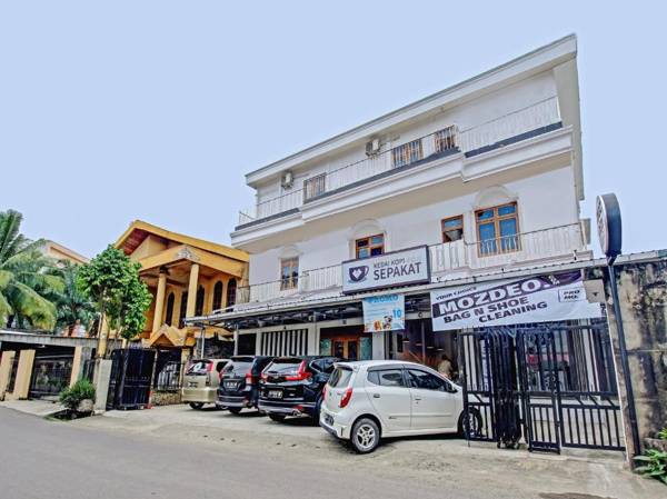 OYO 90224 Palembang Residence