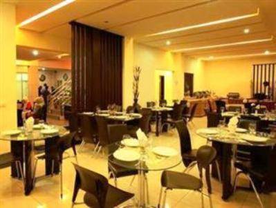 Bunda Hotel Padang - Halal Hotel
