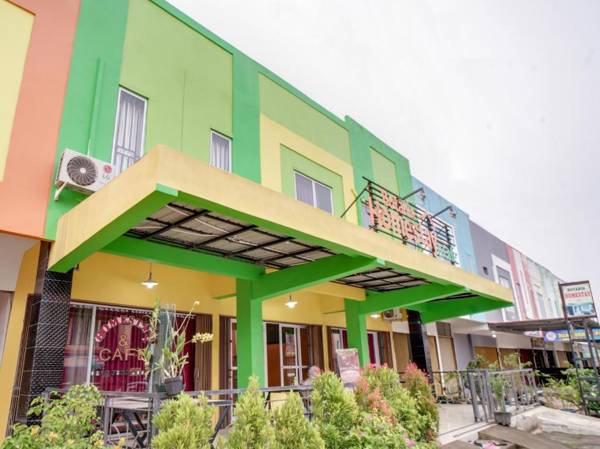 OYO 90024 Botania Homestay & Cafe