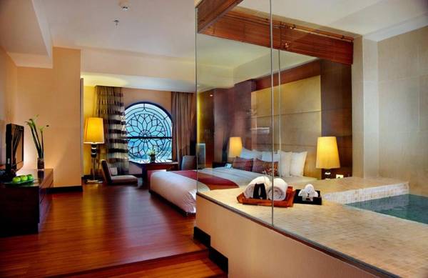 Grand City Hall Hotel & Serviced Residences