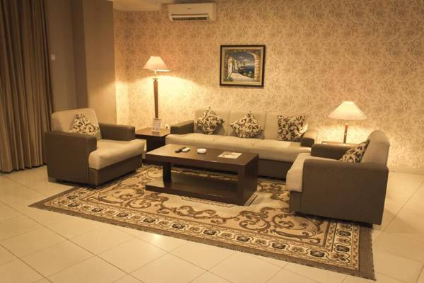 Travellers Suites Serviced Apartments