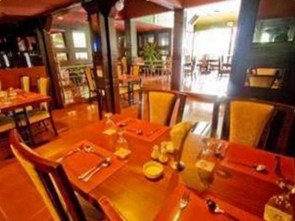 Pardede International Hotel