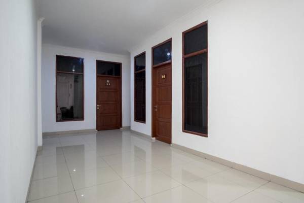 RedDoorz @ Jalan Mojopahit Medan