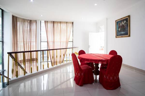 RedDoorz @ Jalan Mojopahit Medan