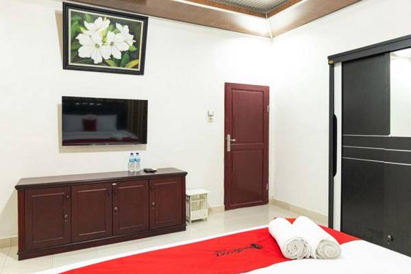 RedDoorz Plus near Universitas Methodist Medan