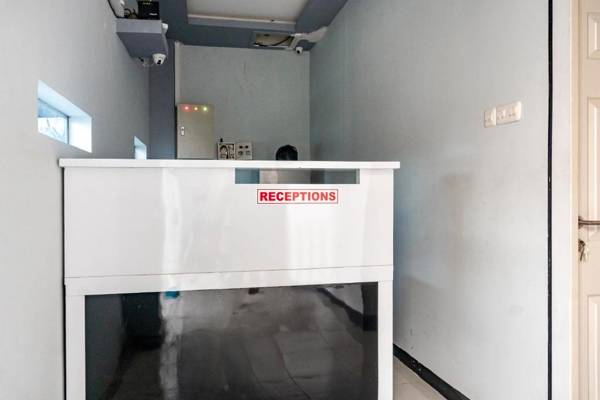 RedDoorz Plus near Millenium ICT Centre Medan 2