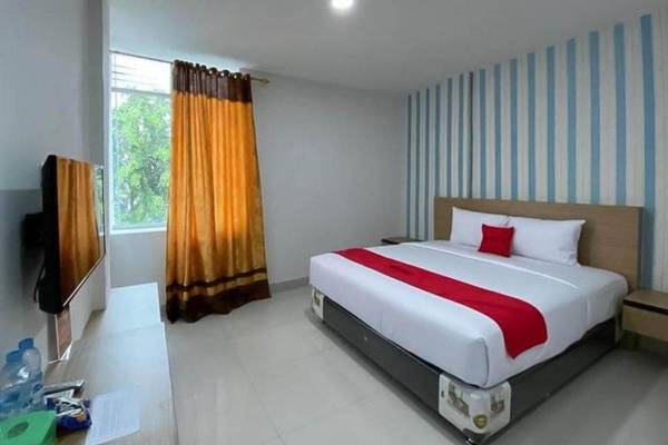 RedDoorz Plus @ Cemara Asri Medan