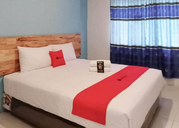 RedDoorz @ Jalan Brigjend Katamso Medan 2