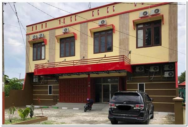 RedDoorz near RS Adam Malik Medan 2