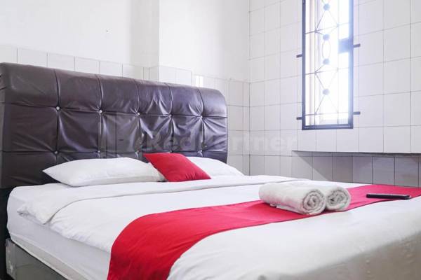 Edbert Guesthouse near Lotte Grosir Medan RedPartner