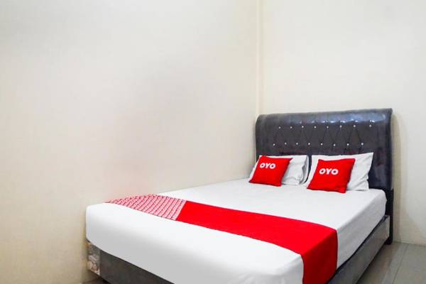 OYO 90785 Mutiara Guest House