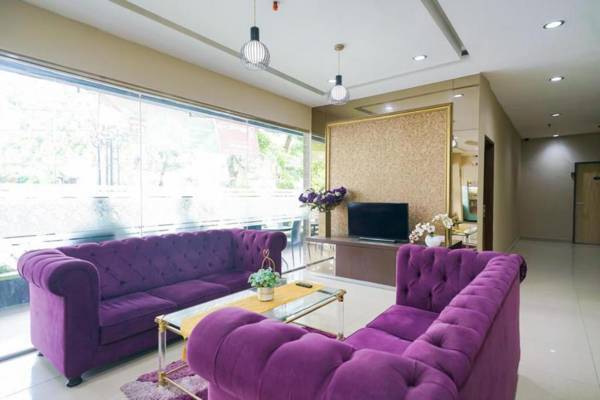 Urbanview Hotel Bumi Malaya