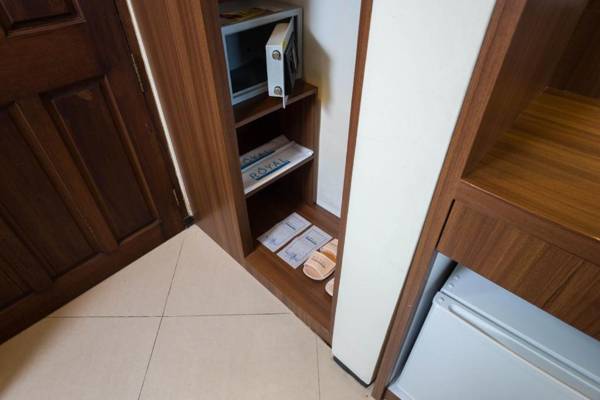 Royal Orchids Garden Hotel & Condominium