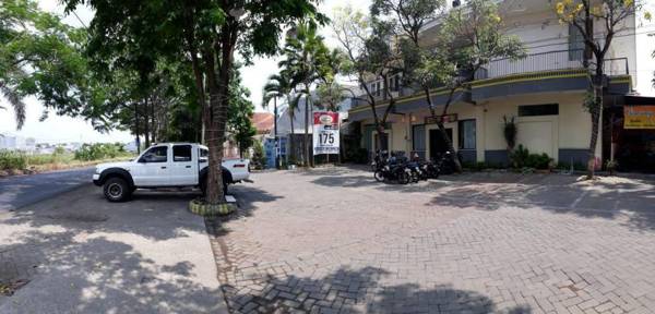 Hasanah Guesthouse Sawojajar