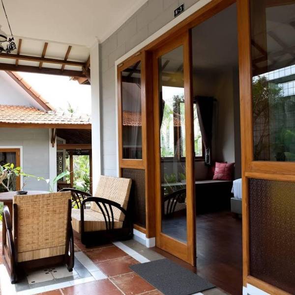 Kemboja Bed and Breakfast Cafe