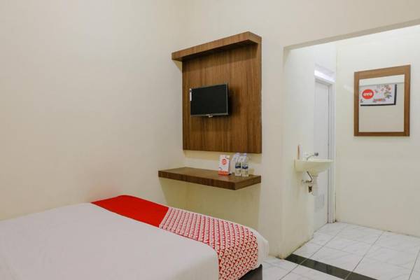 OYO 709 Menjangan Residence at Klayatan