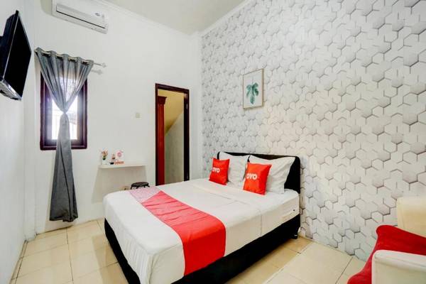 OYO Flagship 90502 Holistay Malang New