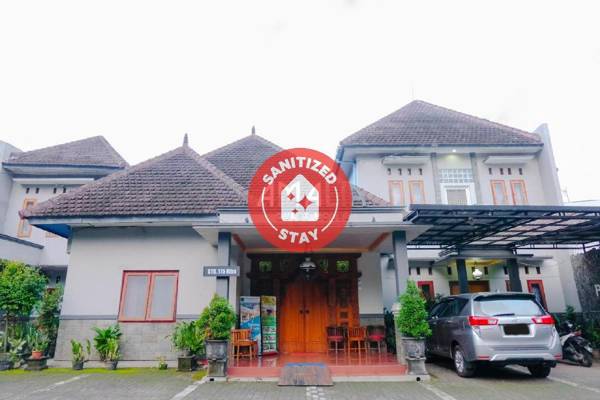 OYO 778 Guest House Amalia Malang