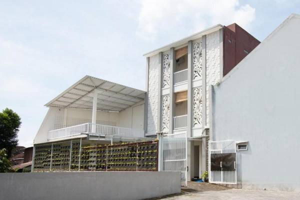 OYO 3350 Cozy Residence Syariah