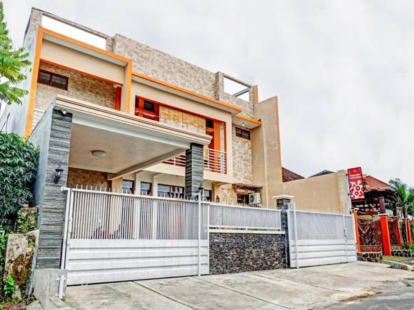 OYO 90383 Avisha Guest House Syariah