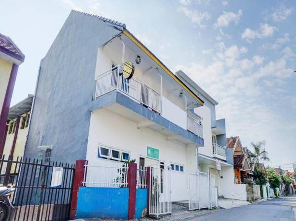 SPOT ON 90349 Edotel Tebe Syariah