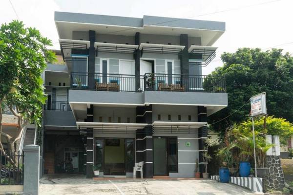 Villa Tri Langgeng RedPartner