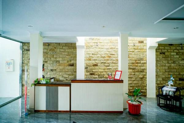 RedDoorz Plus near Malang Airport