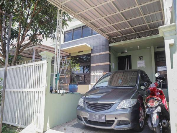 Home Stay Villa Bukit Tidar