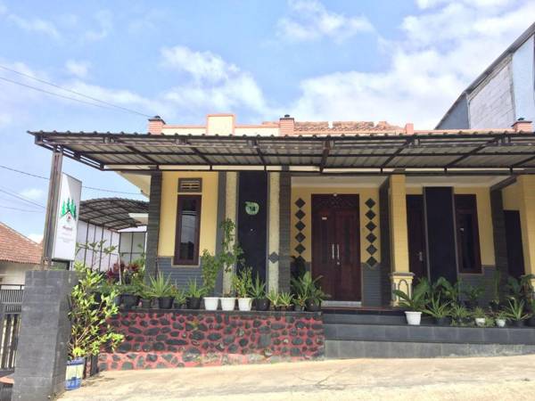 Anggrek Homestay Kota Batu