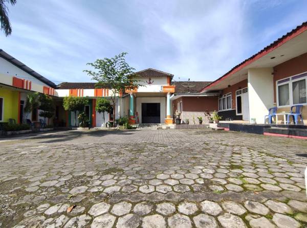 SPOT ON 91105 Hotel Salsabila