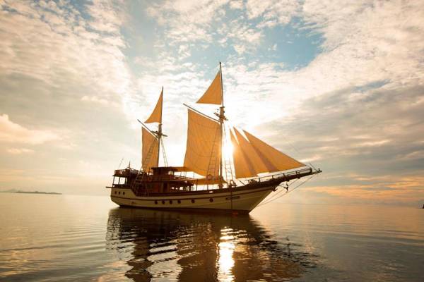 Plataran Phinisi Felicia a Luxury Private Cruise