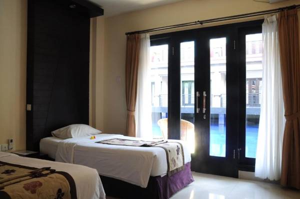 Taman Tirta Ayu Pool and Mansion